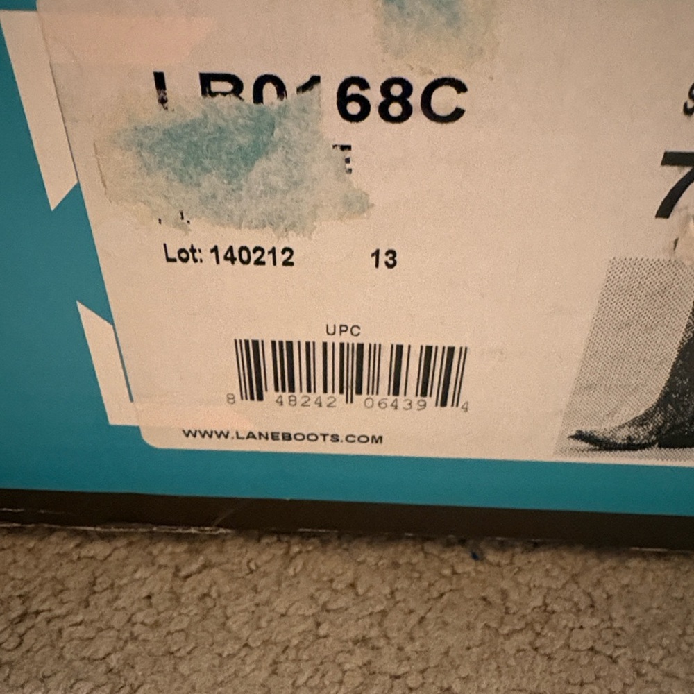 Elegant Lace-Embellished JENI BOOTS BY LANE Size 7 - Picture 8 of 10